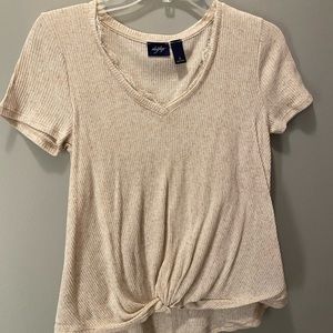 daytrip t-shirt, size small, tan